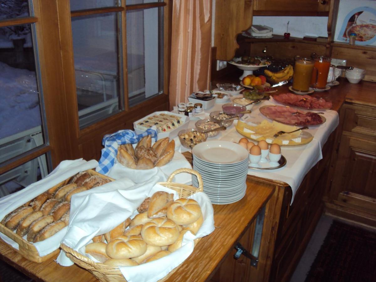 Pension Sursilva Gargellen Szoba fotó